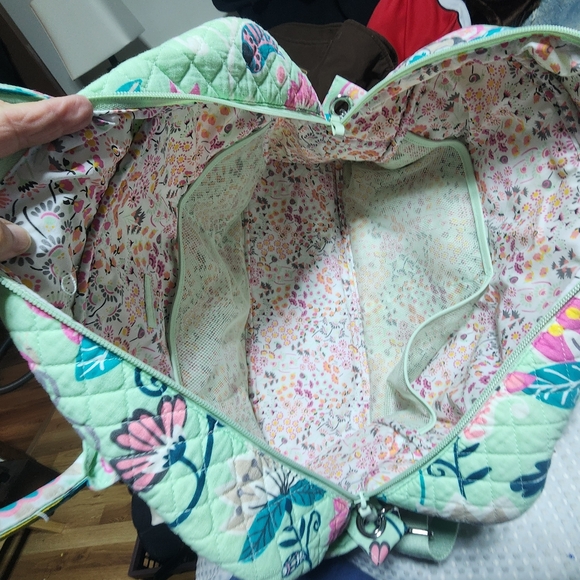 VERA BRADLEY EUC XL ICONIC WEEKENER CROSSBODY DUFFLE BAG - Picture 7 of 10